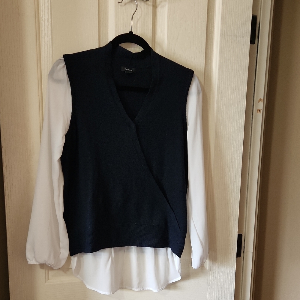 Halogen Sz M Navy Blue Lightweight Sweater Vest With Built In White Blouse